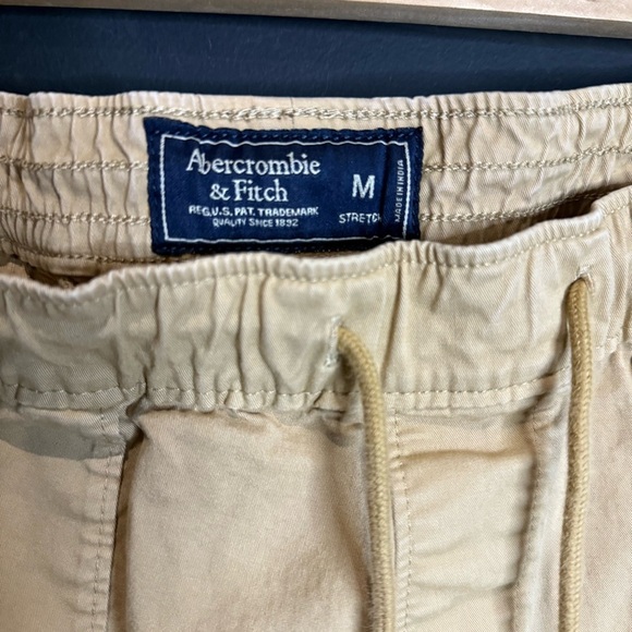 Abercrombie & Fitch Tan Cargo Shorts Lightweight Comfort - Picture 3 of 9
